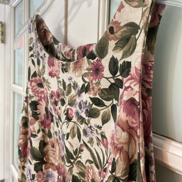Vintage Slim Cut Floral Dress - Picture 4 of 9